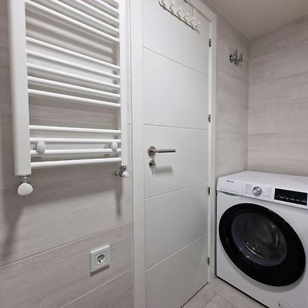 Seco Calle, Precisos Loft Super Equipado Cerca De Metro Pacifico Madrid Bagian luar foto